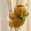 Pulseira Capivara de Pelúcia + Mochila de Tartaruga